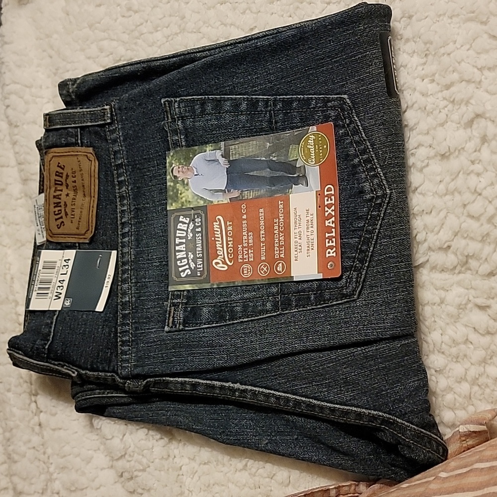 NWT Levi's